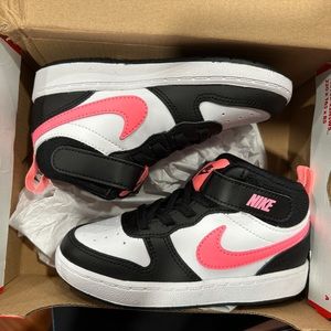 Nike toddler size 9c